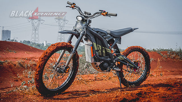 Taklukan Sirkuit Offroad dengan Sur-ron 