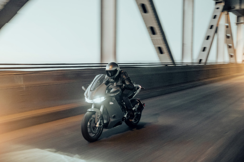Zero Motorcycles Rilis Zero SR/S 