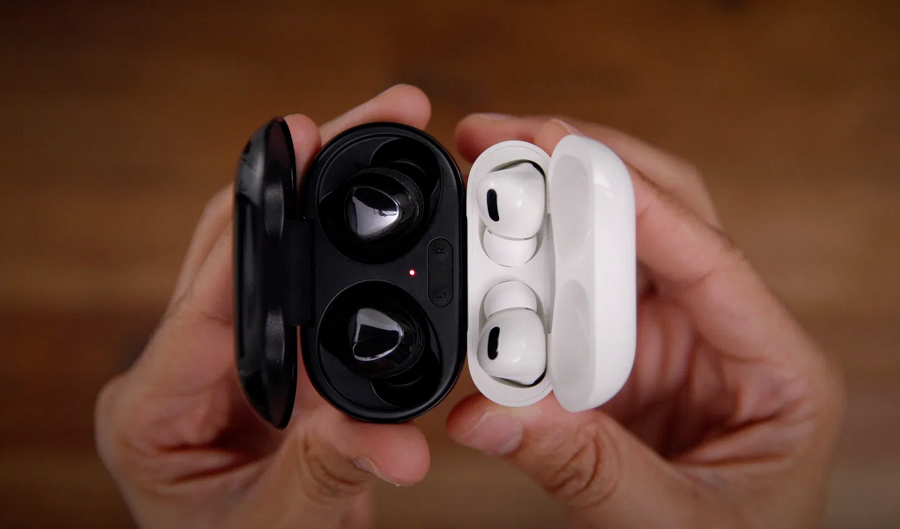 AirPods Pro atau Galaxy Buds Pro yang 