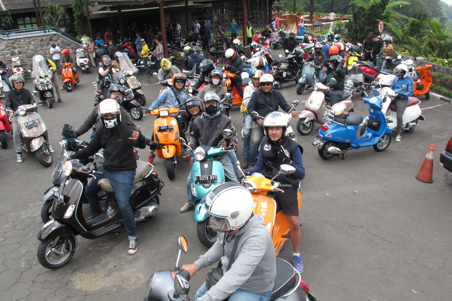 Ini Cara Unik Jakarta Vespa Lover Jalin Silaturahmi Antar Anggotanya