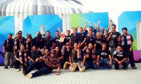 Anggota Toyota Avanza Club Indonesia nonton bareng 3030 spectacular show