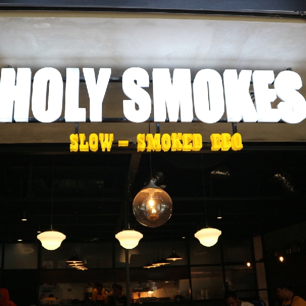Menikmati Cita Rasa Barbeque Sesungguhnya di Holy Smokes