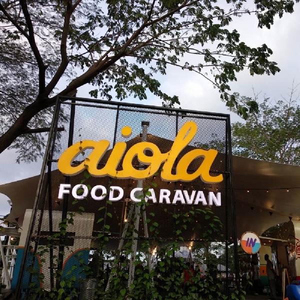 Serba ada dan Terjangkau di Aiola Food Caravan