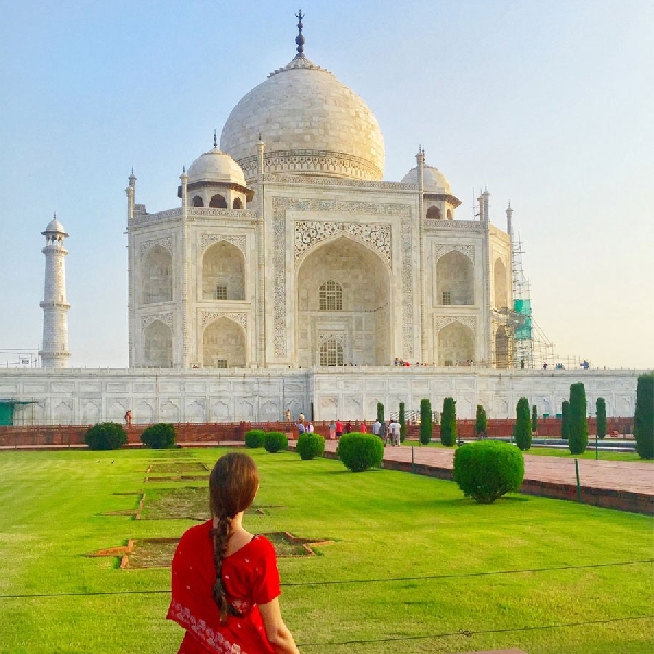 Jalan-jalan di Taj Mahal Lebih dari 3 Jam Siap-siap Kena Biaya Tambahan 