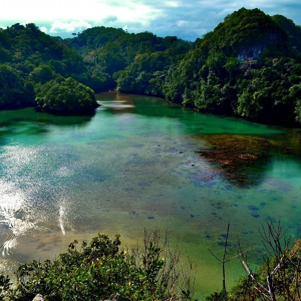 Pulau Sempu, Destinasi Indah Dibalik Karang-karang Tersembunyi
