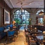 Tampil Mewah dan Klasik ala Sofia at The Gunawarman