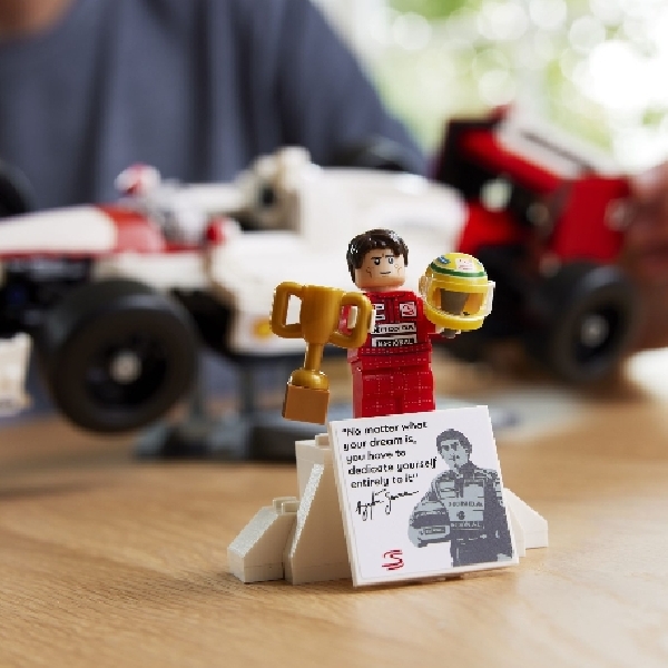 Lego Rilis Seri Balapan, Hadirkan Pembalap Legendaris, Ayrton Senna