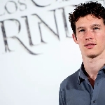 Callum Turner Jadi James Bond Selanjutnya? 