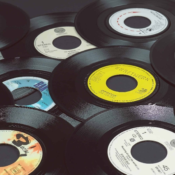 Bangkitnya Vinyl, Pertama Kali Dalam 35 Tahun Penjualannya Lewati CD 