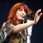 Florence Welch Bakal Kolaborasi dengan Skrillex di Album Barunya