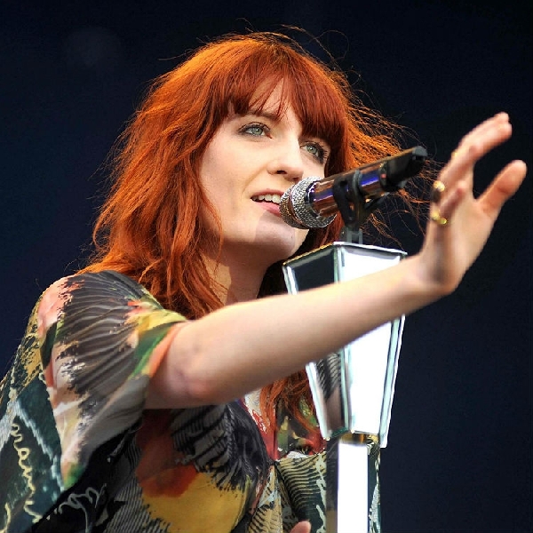 Florence Welch Bakal Kolaborasi dengan Skrillex di Album Barunya