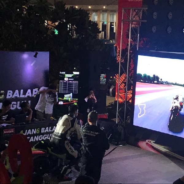 Gilang Pebalap Tercepat  Sirkuit Mandalika di 4jan6 Balap Tangguh Simulator MotoGP  