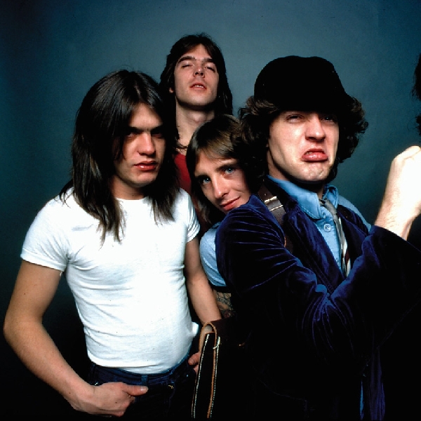 AC-DC Bersama Axl Rose Tampilkan Live Wire Pada Tur 'Rock Or Bust'