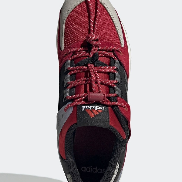 Adidas Siap Luncurkan Sneakers Hasil Kolaborasi dengan Victorinox Swiss Army Knife