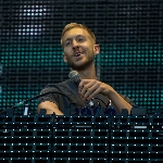 Calvin Harris Siapkan 10 Lagu untuk Tahun 2017