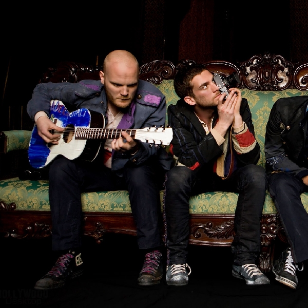 Coldplay Keluarkan Video Kompilasi dari Penggemar di Seluruh Dunia