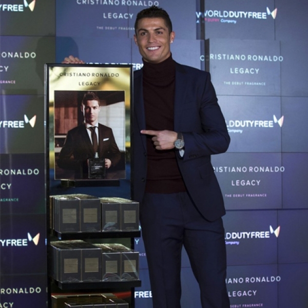 Cristiano Ronaldo Legacy Buka Store Pertamanya di Barajas, Madrid