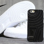 Dongkrak Sport Look dengan Casing iPhone 7 Nike Air Force 1