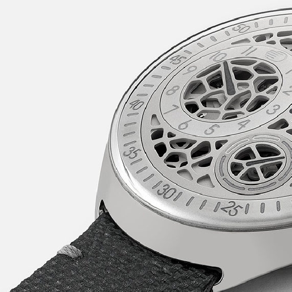 Hodinkee x Ressence Keluarkan Jam Limited Terbaru