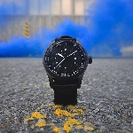 Jam Tangan Stealth Terinspirasi Militer Terbaik: All-Black Hamilton