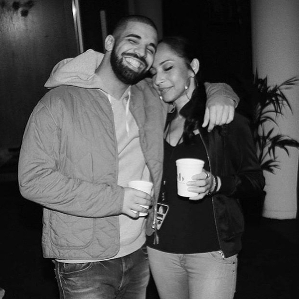 Gagal Kolaborasi, Drake Malah Buat Tattoo Sade di Pinggangnya