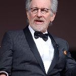 Steven Spielberg Akan Buat Film Superhero