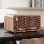 Edifier MP320: Speaker Bluetooth dengan Desain Retro dan Unik