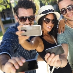 Deretan Smartphone Ini Ideal untuk Selfie di Hari Raya