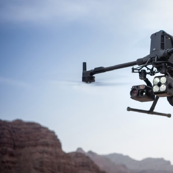 Inilah DJI Matrice 400, Drone Unik Yang Bisa Bawa Bobot Seberat Ini