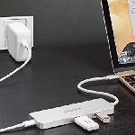 Anker Perkenalkan Charger USB-C Yang Ringan Dan Ramping