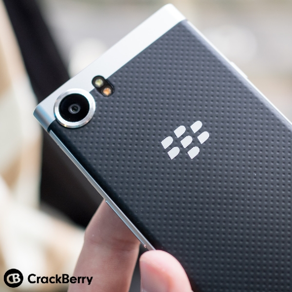 Samsung dan Sony akan Perkuat Lini Kamera BlackBerry Mercury