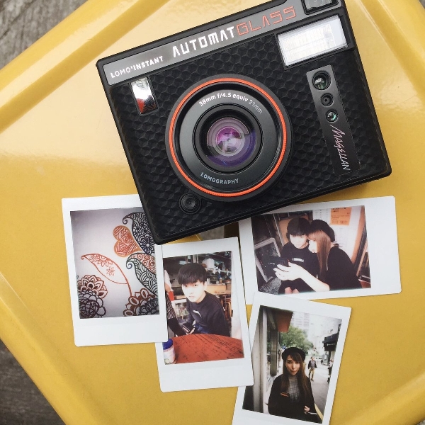 Kamera Instan Terbaru Lomo Ini Bisa Jepret Foto Makro