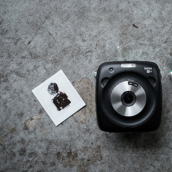 Ini Rupa Kamera Instan Terbaru Fujifilm