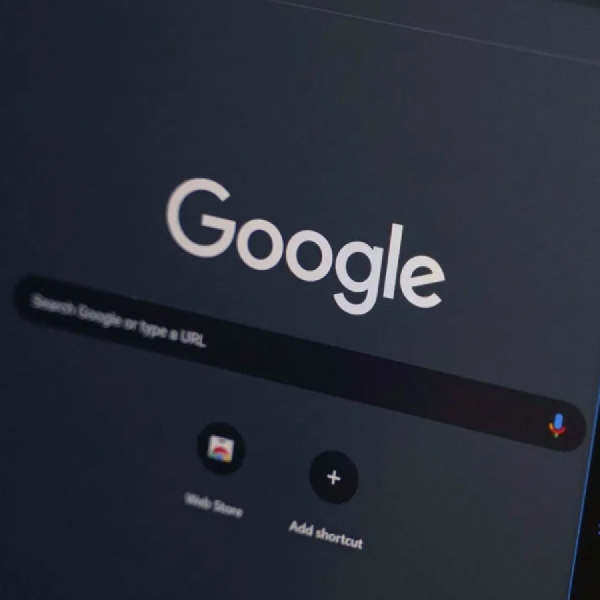 Google Ganti Background Desktop dan Hasil Pencarian Serba Hitam