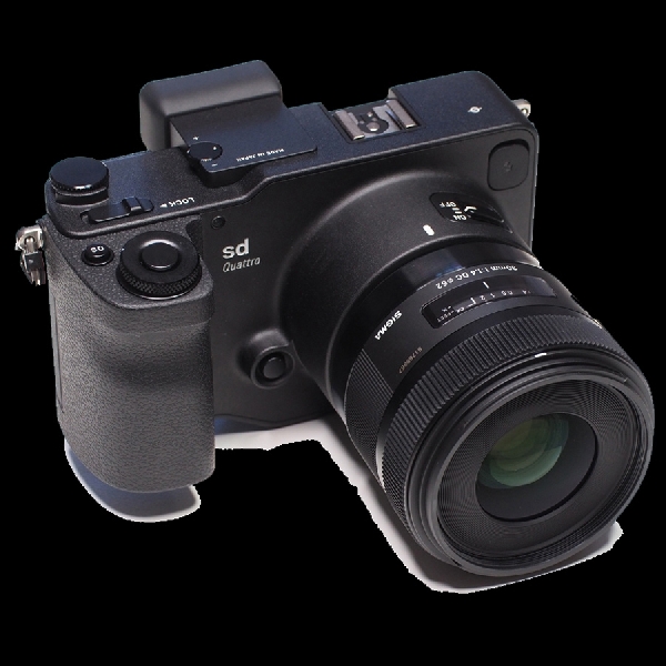 Hadir Januari, Ini Harga Mirrorless Besutan Sigma