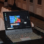 Lenovo ThinkPad X1 Tablet : Laptop, Tablet, Projector Dan Kamera 3D Dalam Satu Perangkat