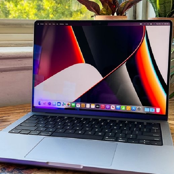 Macbook Pro yang Ditenagai M1 Max Ternyata Sangat Mumpuni untuk Proses Editing Foto