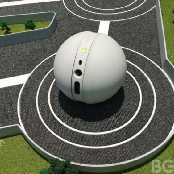 LG Luncurkan Rolling Bot Mirip Robot BB-8 Star Wars Di MWC 2016