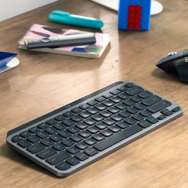 Logitech Meluncurkan Keyboard MX Keys Versi MIni