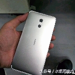 Mirip Lumia, Inilah Wujud Smartphone Misterius Nokia