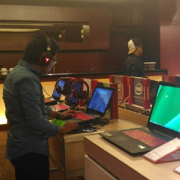 Gelar Workshop, Lenovo Pamerkan Jajaran Komputer Gaming