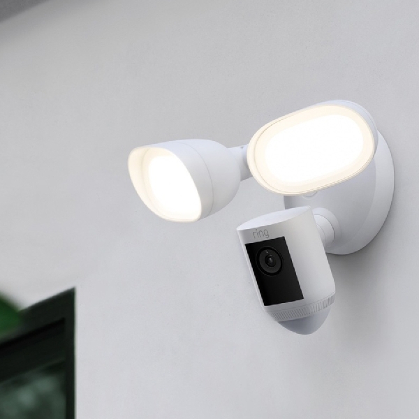 Ring Rilis Kamera Keamanan Terbaru: Ring Floodlight Cam Wired Pro