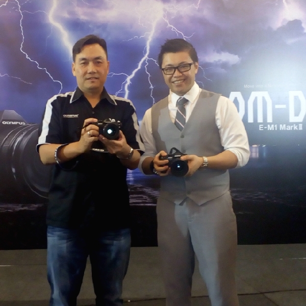 Tangguh di Berbagai Medan: Mirrorless Terbaru Olympus Resmi Hadir di Indonesia