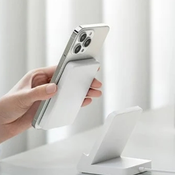 Xiaomi Luncurkan Power Bank Nirkabel Magnetik untuk iPhone