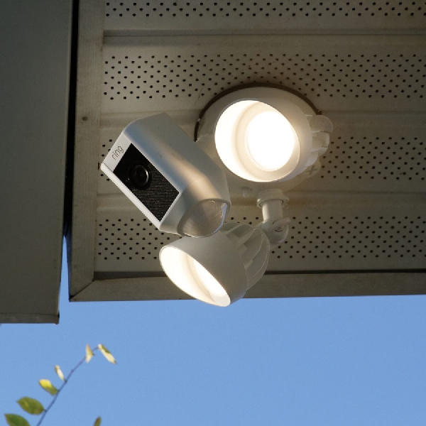 Jaga Rumah Tetap Aman dengan CCTV Outdoor Berikut