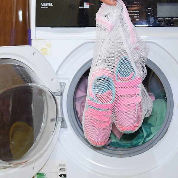 Karantina, Jangan Malas Mencuci Sepatu