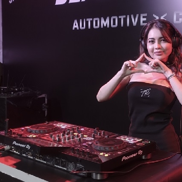 Segerin Mata! Blackauto Battle 2023 Suguhkan 2 Model Seksi Plus DJ Perform Tiara Dewy