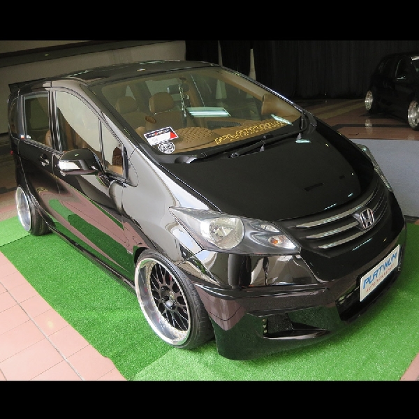 Honda Freed Platinum Raih Gelar King of Black Final BAB 2017 Bandung