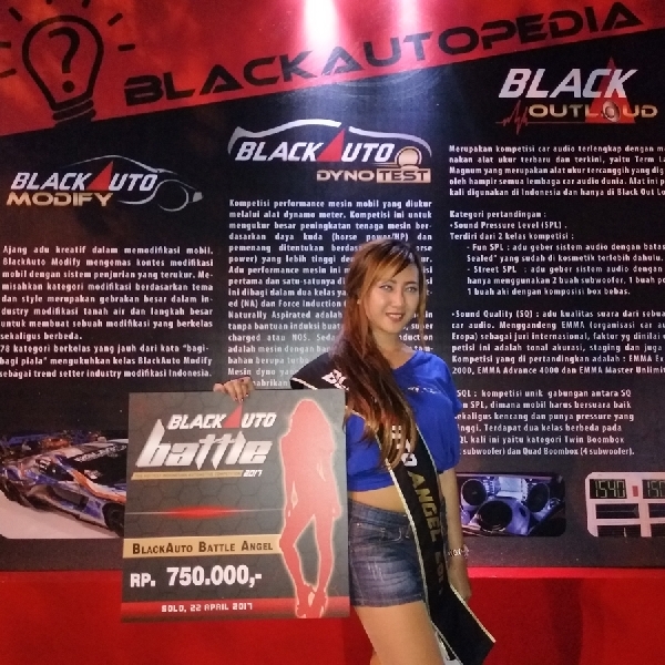 BlackAuto Battle 2017: Tampil Manis Dan Ramah, Anggi Sabet Gelar BlackAuto Angels