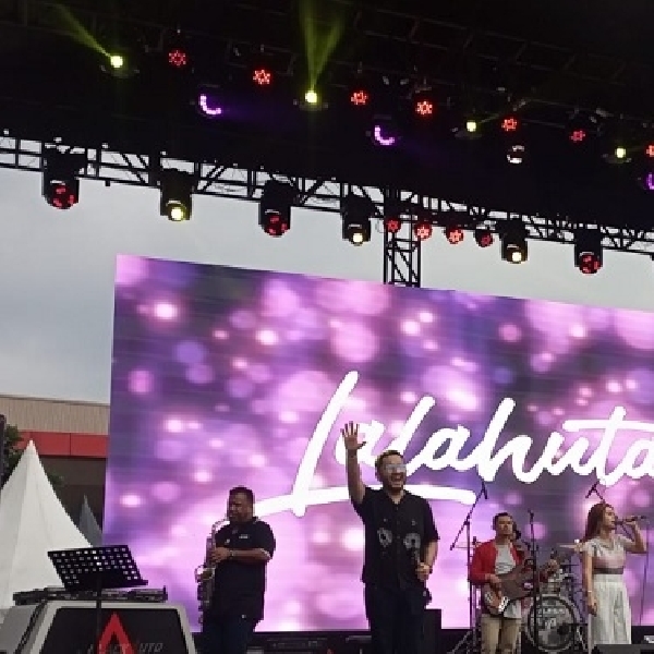 Tampil Atraktif! Lalahuta Ajak Pengunjung BlackAuto Final Battle 2022 Menari Bersama